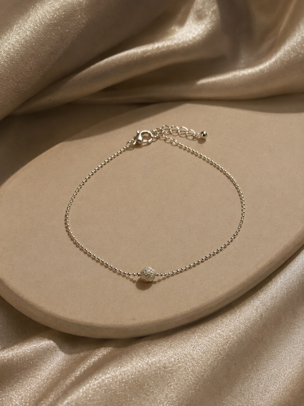 AVON | Vintage silver tone ball bead anklet